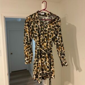 Karina Grimaldi long sleeve Saraswati print mini dress